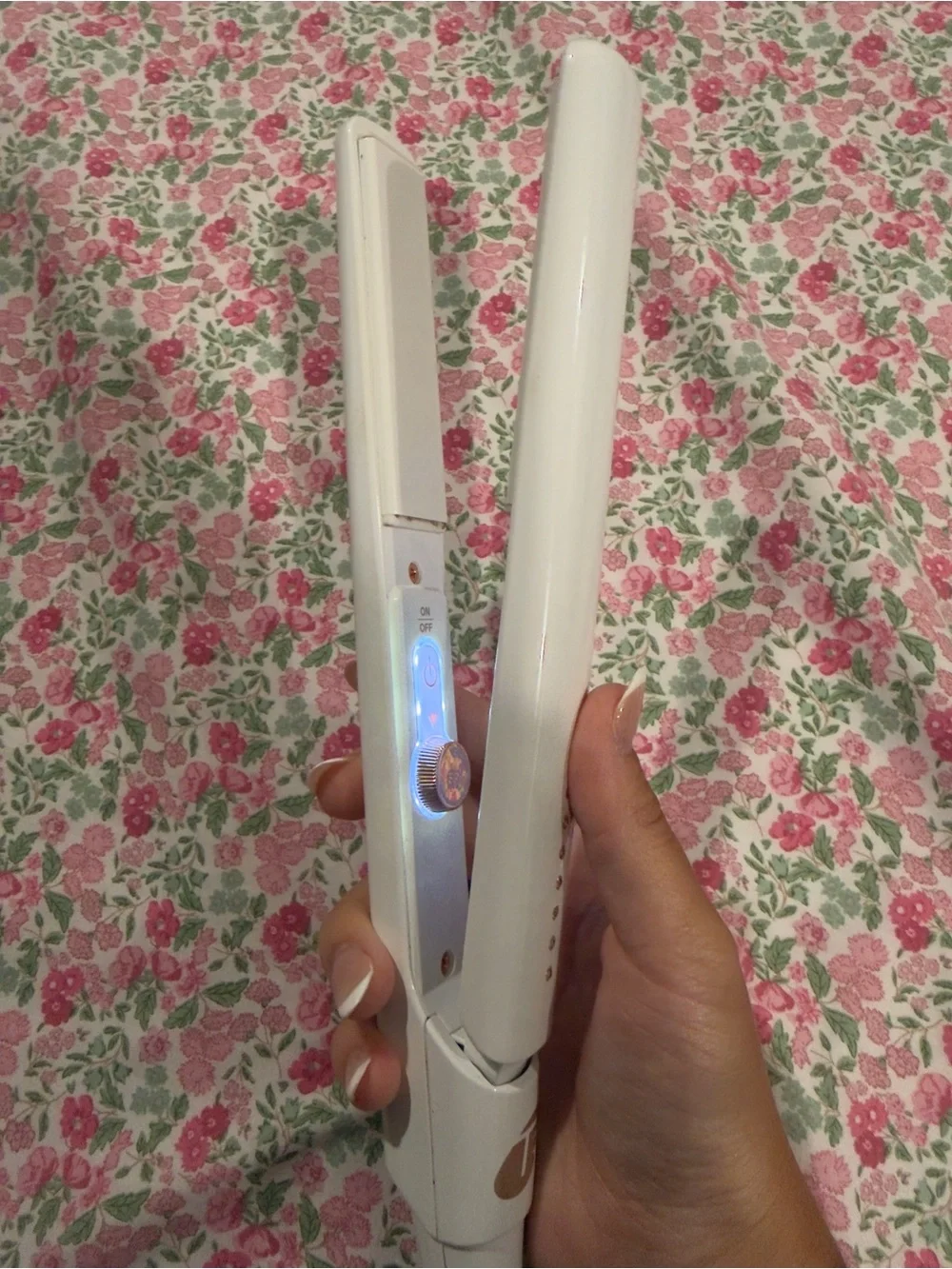 T3 White Hair Straightener / Flat Iron